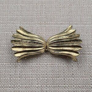 Tulip Design Interlocking Two-Piece Clasp Belt Buckle B1081